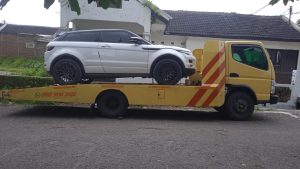 Layanan jasa derek Cibubur 081385550003