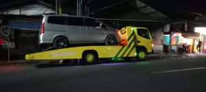 Butuh jasa derek mobil Antasari 081385550003