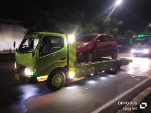 Pusat derek towing Cipayung