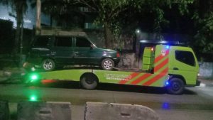 Cari jasa derek mobil Tebet 081385550003